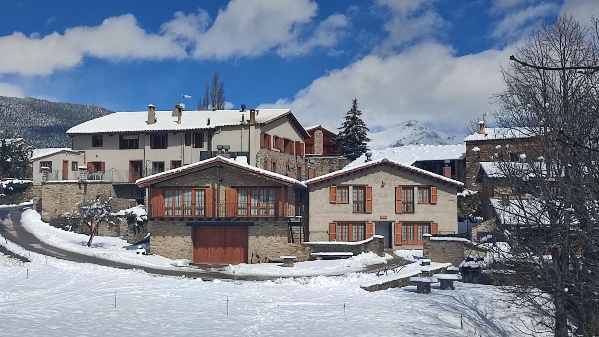 Campelles Can Tubau - Casa Rural - Apartaments מראה חיצוני תמונה