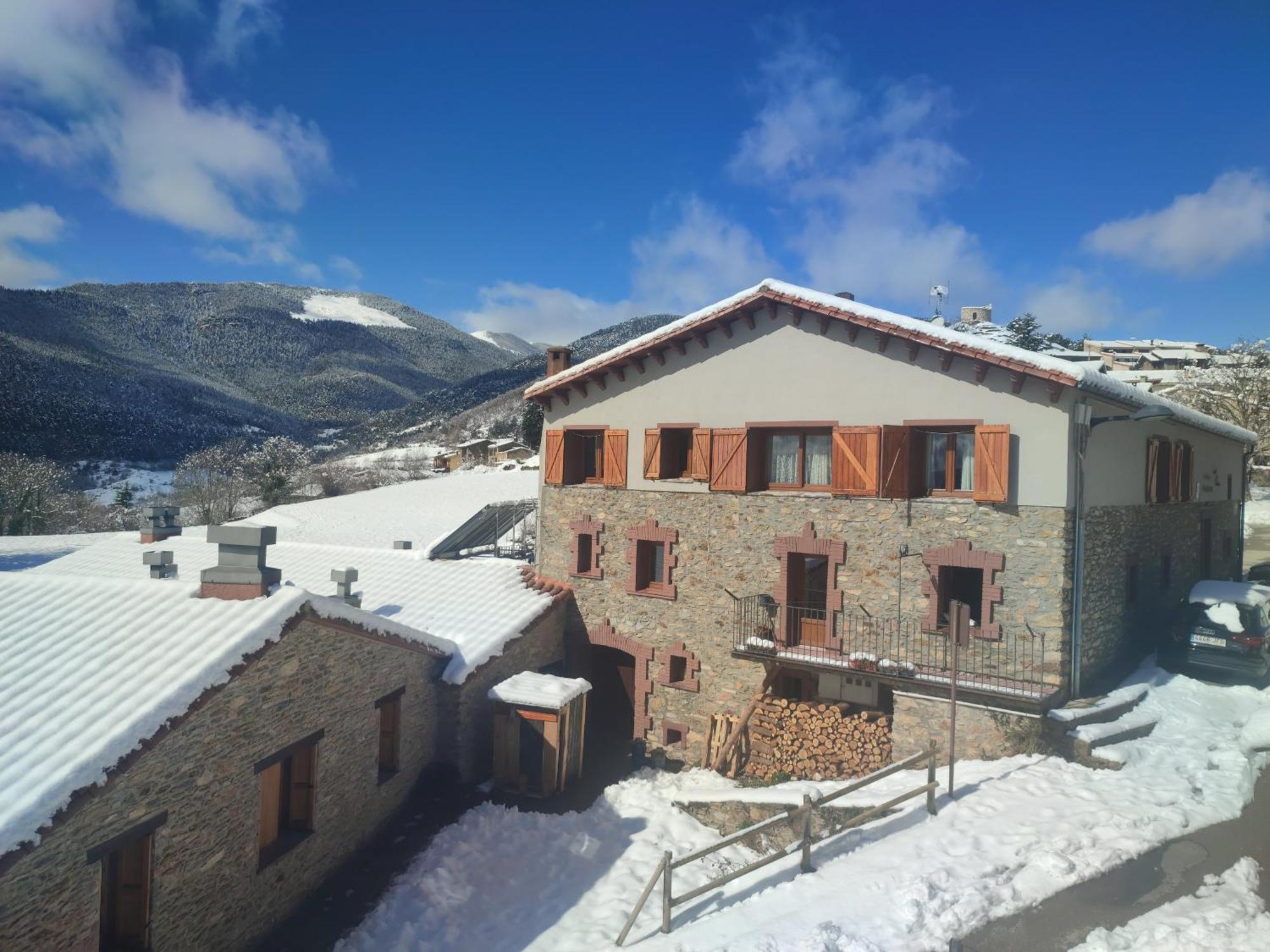Campelles Can Tubau - Casa Rural - Apartaments מראה חיצוני תמונה