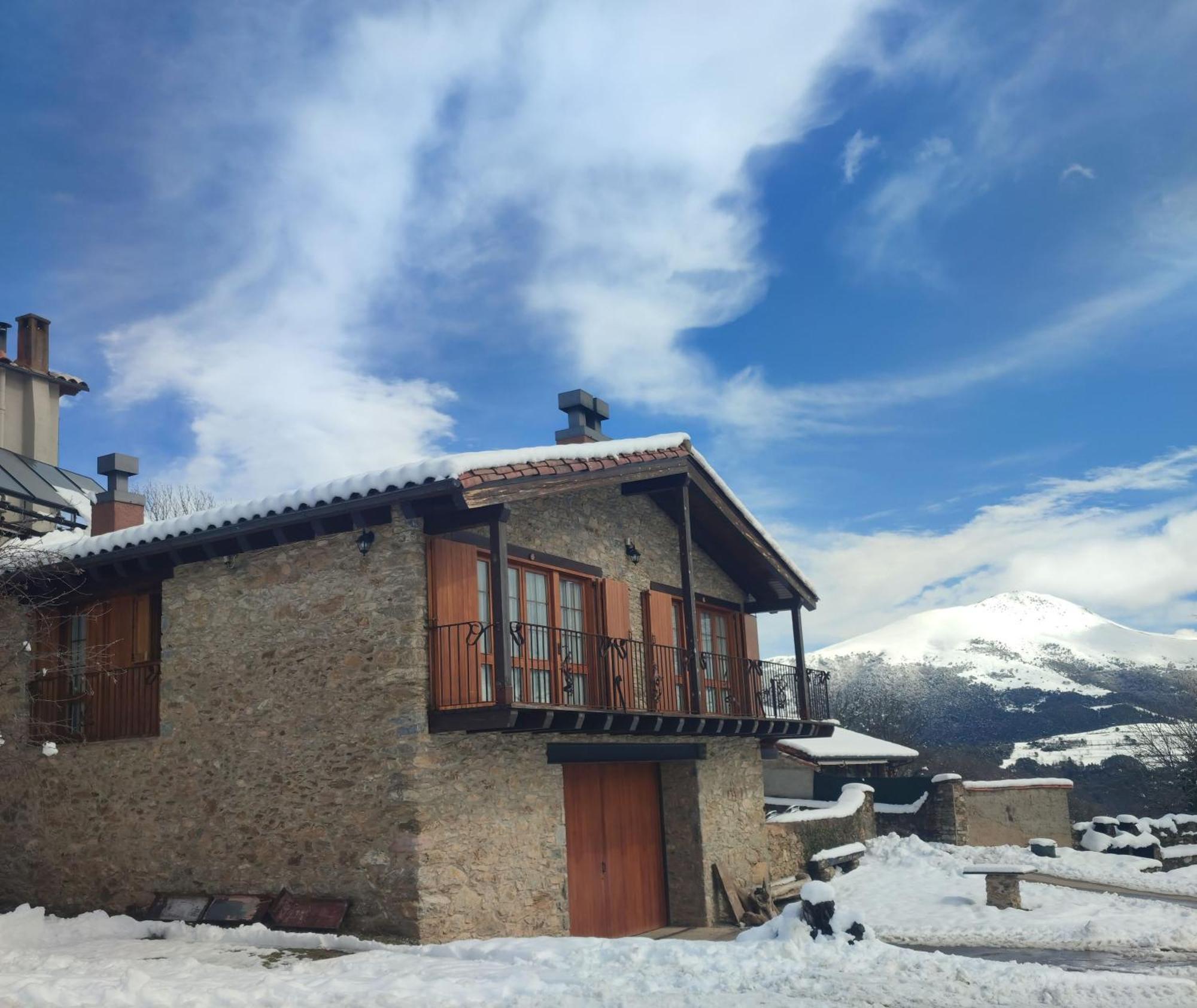 Campelles Can Tubau - Casa Rural - Apartaments מראה חיצוני תמונה